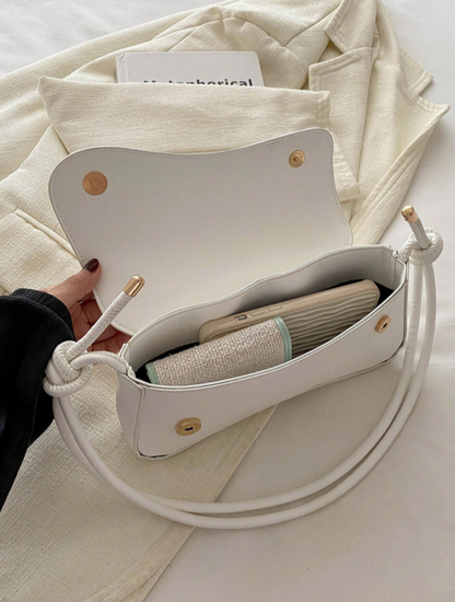 BOLSO BLANCO SOLAPA ASIMETRICA