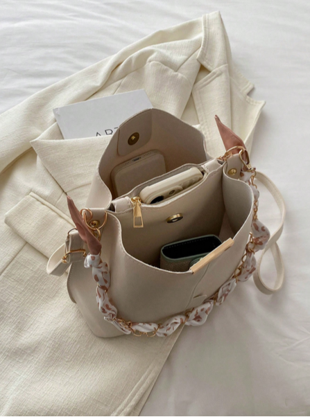 BOLSO BLANCO MARFIL TIPO CUBO