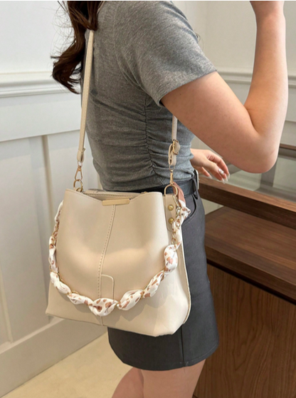 BOLSO BLANCO MARFIL TIPO CUBO