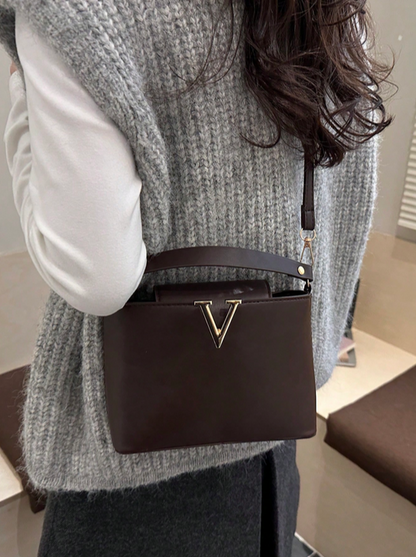 BOLSO DE MANO CAFE PLACA DORADA V