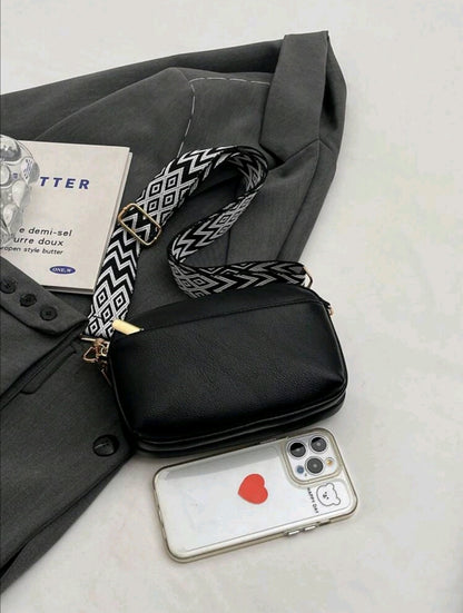 BOLSO BANDOLERA NEGRO 3 COMPARTIMIENTOS