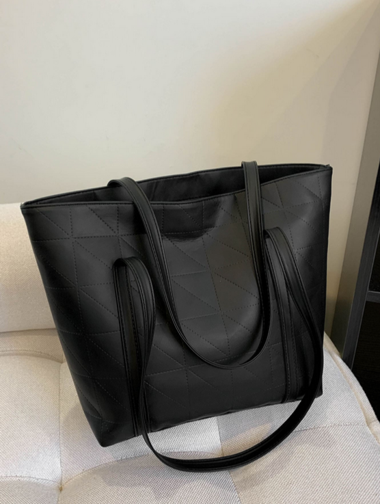 BOLSO GRANDE NEGRO DISEÑO ROMBOS