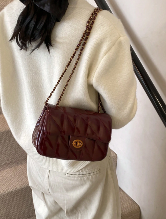 BOLSO BURDEOS ACOLCHADO