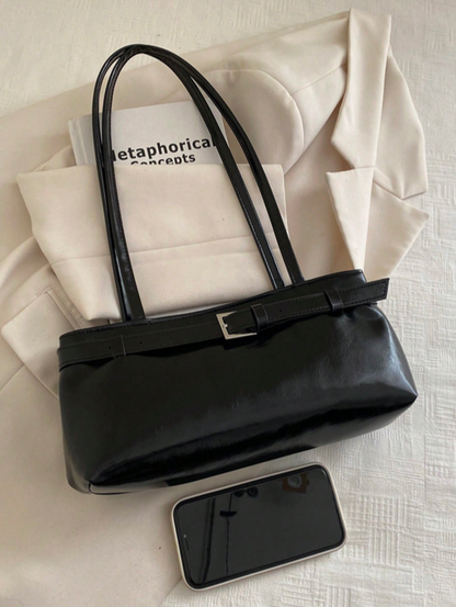 BOLSO NEGRO DE HOMBRO CON IMITACION CINTURON