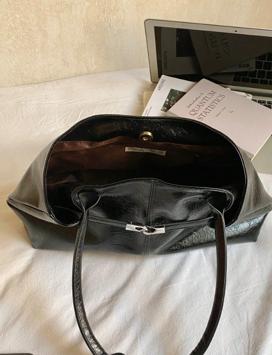 BOLSO CORALINE COLOR NEGRO