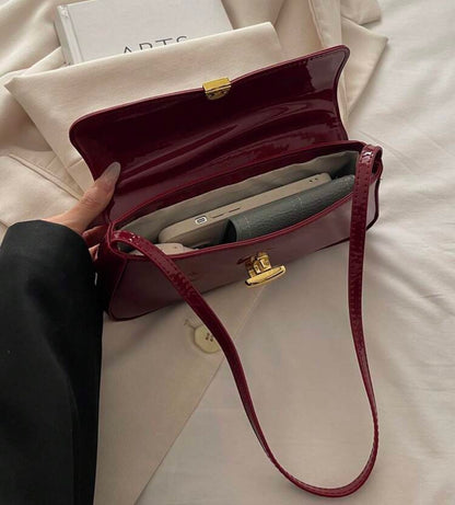 BOLSO BURDEOS DE HOMBRO TIPO CHAROL