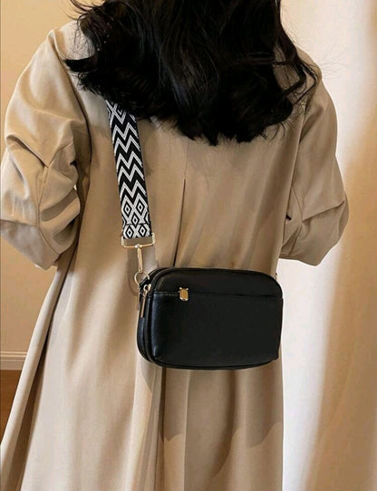 BOLSO BANDOLERA NEGRO 3 COMPARTIMIENTOS